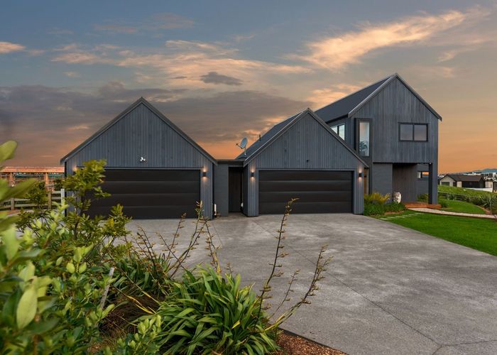  at 9 Ridgelea Road, Long Bay, Auckland