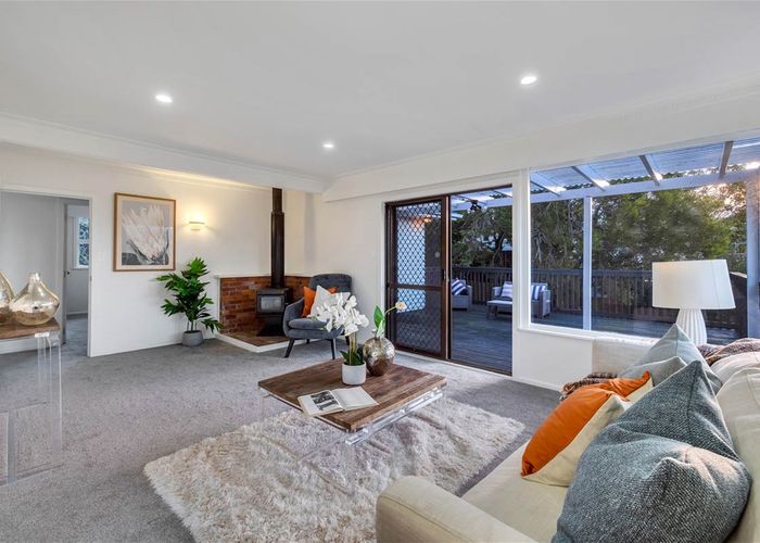  at 32A Dundee Place, Blockhouse Bay, Auckland