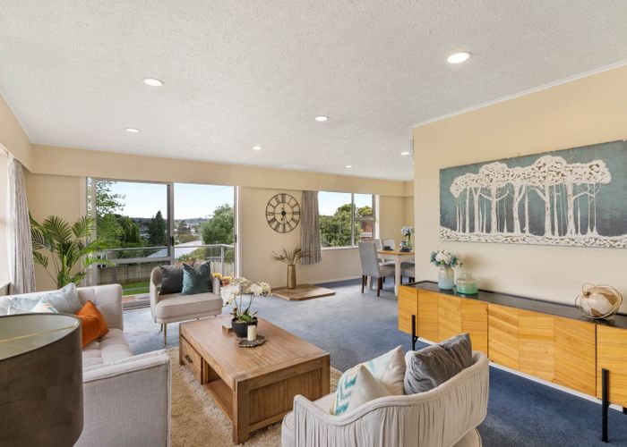  at 8 Leewood Place, Pakuranga Heights, Auckland