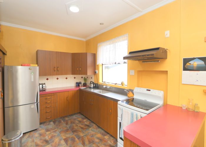  at 76 Stuart Street, Hawthorndale, Invercargill