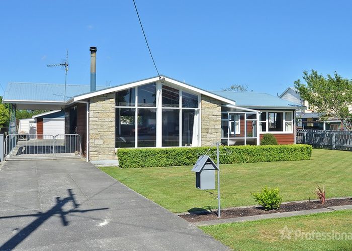  at 2 Diamond Street, Carterton