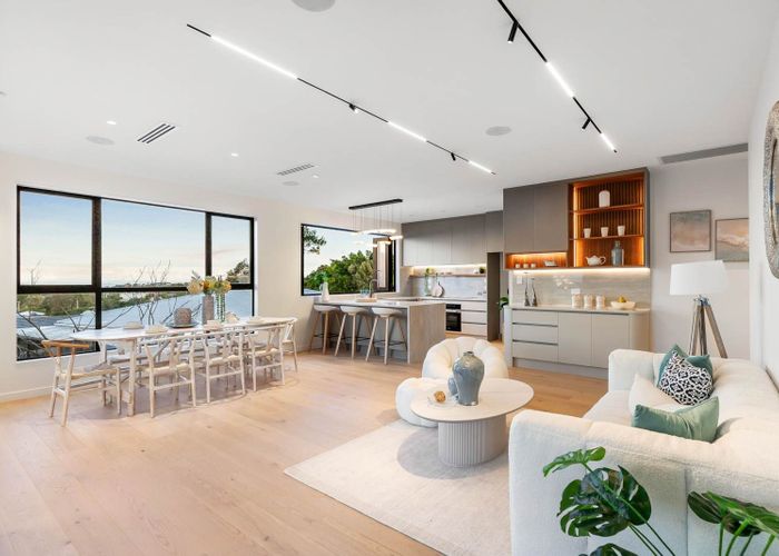  at 437 East Coast Road, Mairangi Bay, North Shore City, Auckland