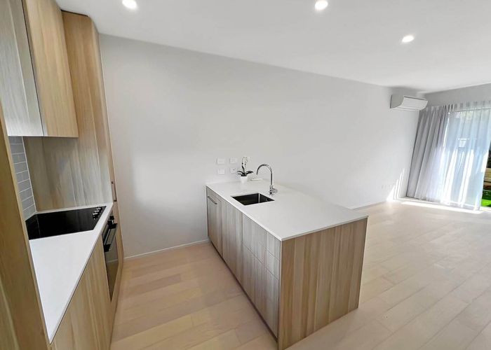  at 11/124 Taylors Road, Mount Albert, Auckland City, Auckland