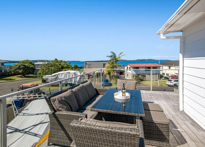 Recently sold 4 Ngatira Place, Snells Beach homes.co.nz