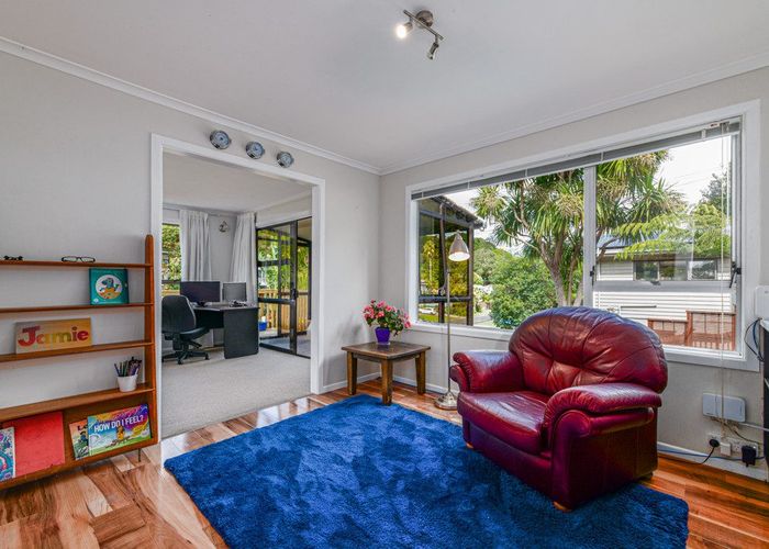  at 32 Foster Avenue, Huia, Auckland