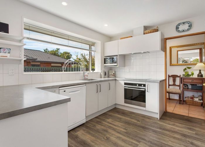  at 2/26 Studholme Street, Somerfield, Christchurch City, Canterbury