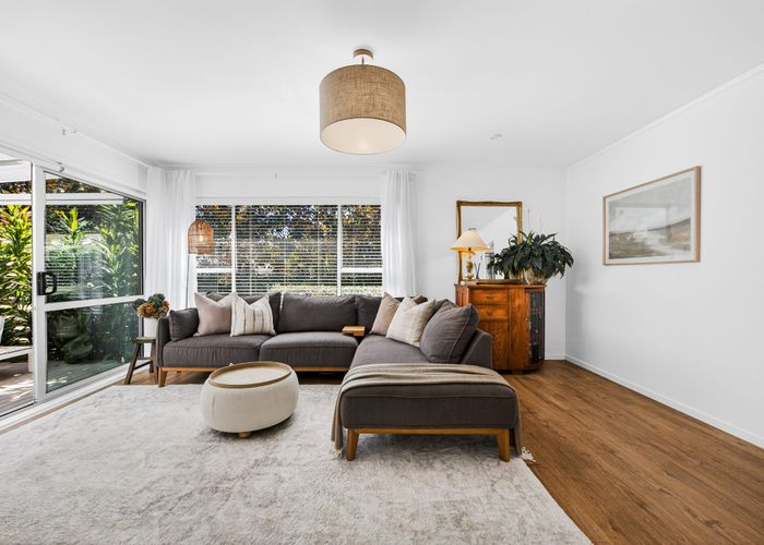  at 34 Simon Ellice Drive, Glenfield, North Shore City, Auckland