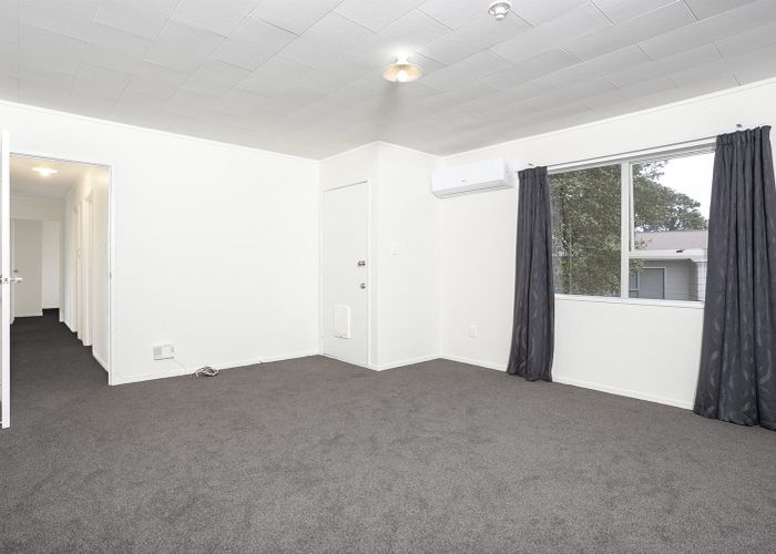  at 90 Sunnyside Road, Sunnyvale, Auckland