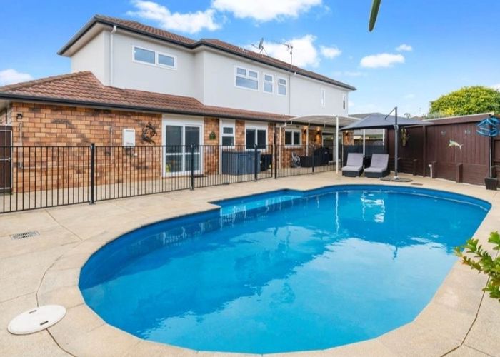 at 7 Glanmire Place, Flat Bush, Auckland