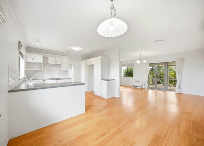  at 938 East Coast Road, Northcross, North Shore City, Auckland