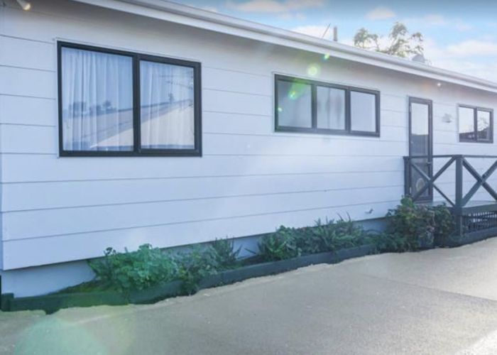  at 28 Vincent Street, Howick, Auckland