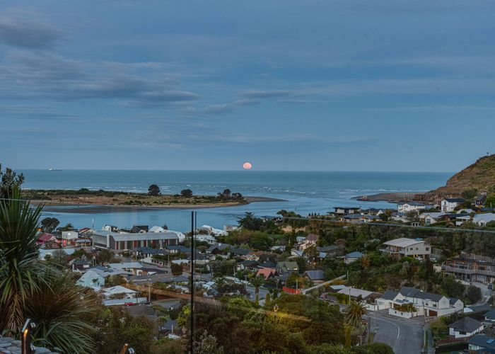  at 6 Challenger Lane, Redcliffs, Christchurch City, Canterbury