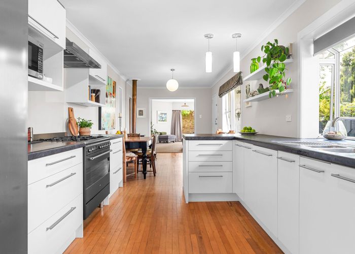  at 16A Forest Lake Road, Forest Lake, Hamilton