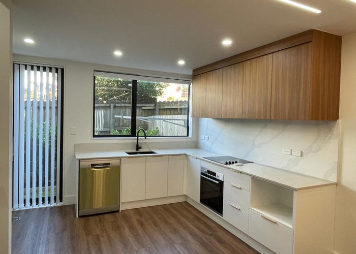  at 8/7 Broadview Place, Howick, Manukau City, Auckland
