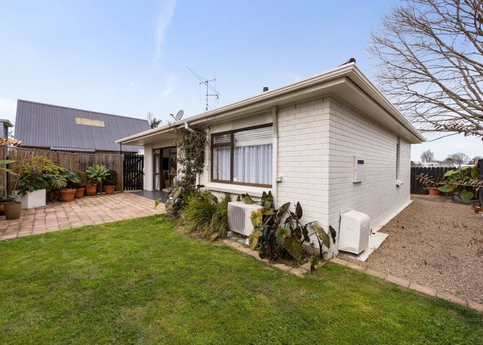  at 10C Frances Street, Hamilton East, Hamilton