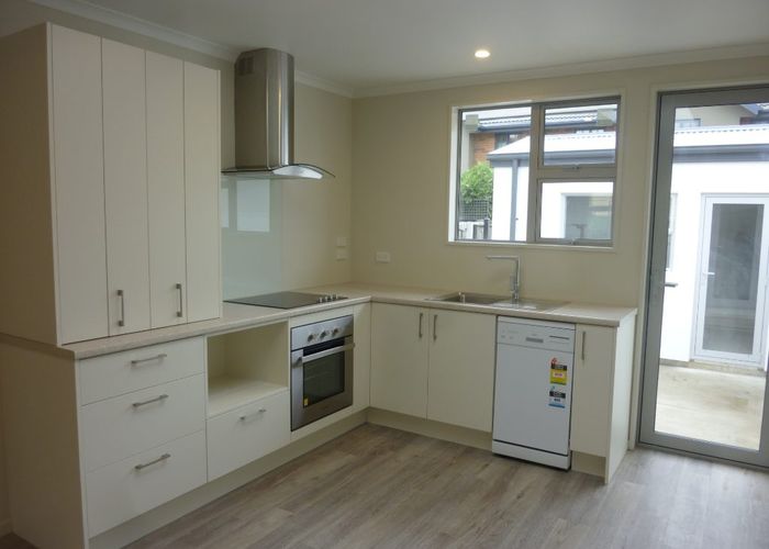  at 2/33 Darvel Street, Riccarton, Christchurch City, Canterbury