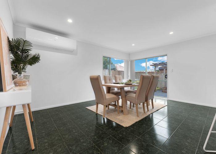  at 4 Royalpark Place, Favona, Manukau City, Auckland