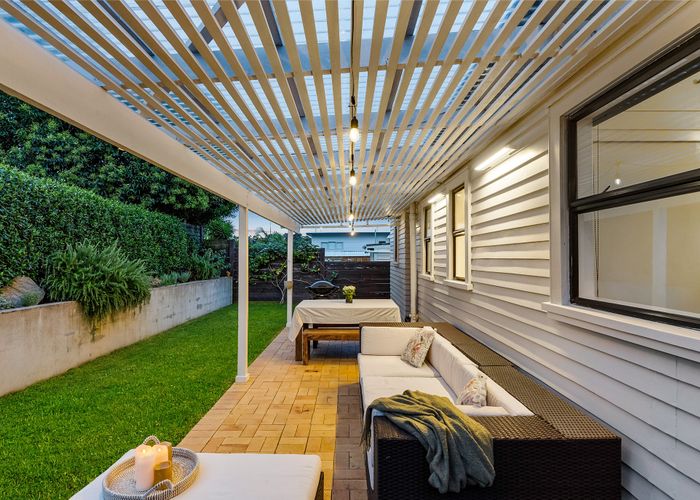 at 20 Warwick Street, Morningside, Auckland