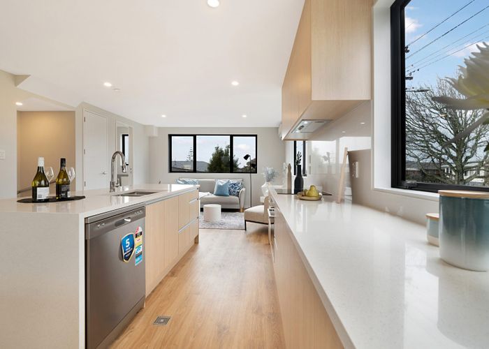  at 2,4/30 Woodford Ave, Henderson, Waitakere City, Auckland