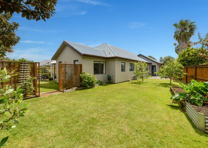  at 77 Kahira Crescent, Papamoa Beach, Papamoa