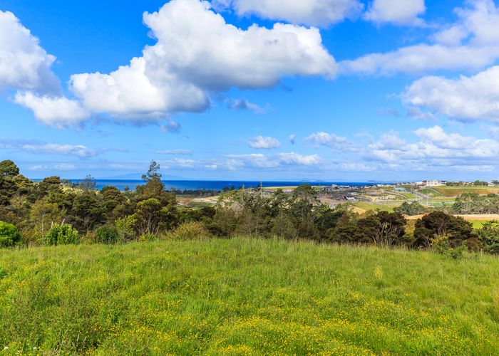  at 92 Vaughans Road, Long Bay, Auckland
