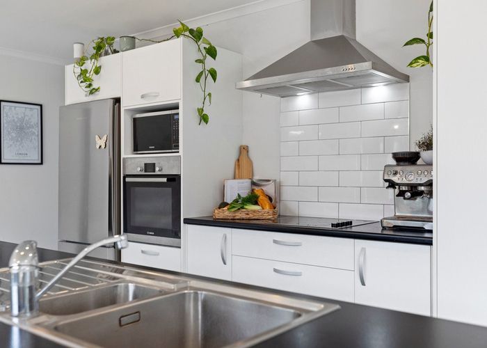  at 20 Sable Lane, Pyes Pa, Tauranga, Bay Of Plenty
