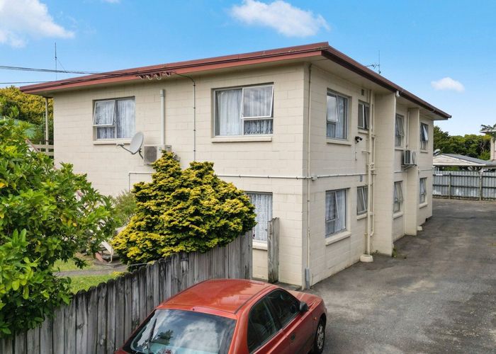  at 1-6/16 Myrtle Street, Hamilton East, Hamilton, Waikato