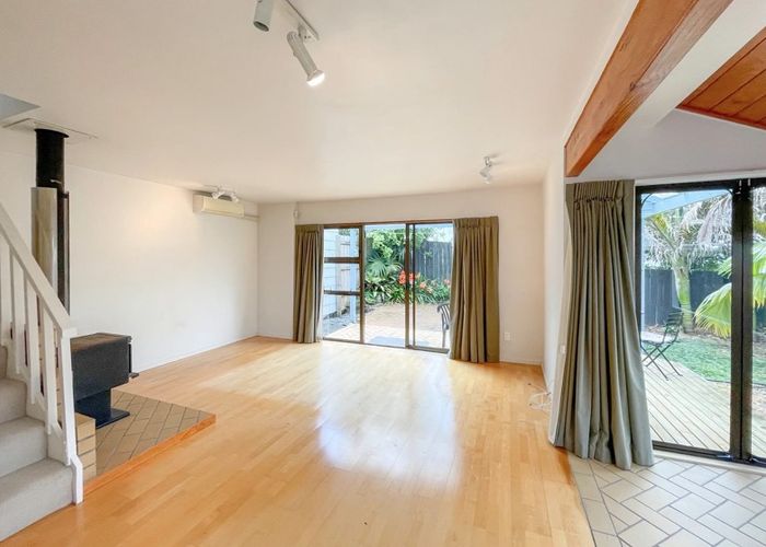  at 6/33 Wairakei Street, Greenlane, Auckland City, Auckland