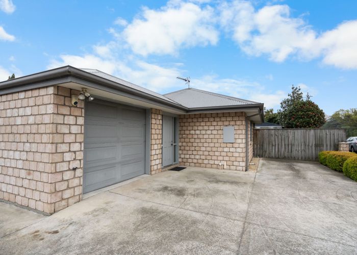  at 1/335 Main South Road, Hornby, Christchurch City, Canterbury