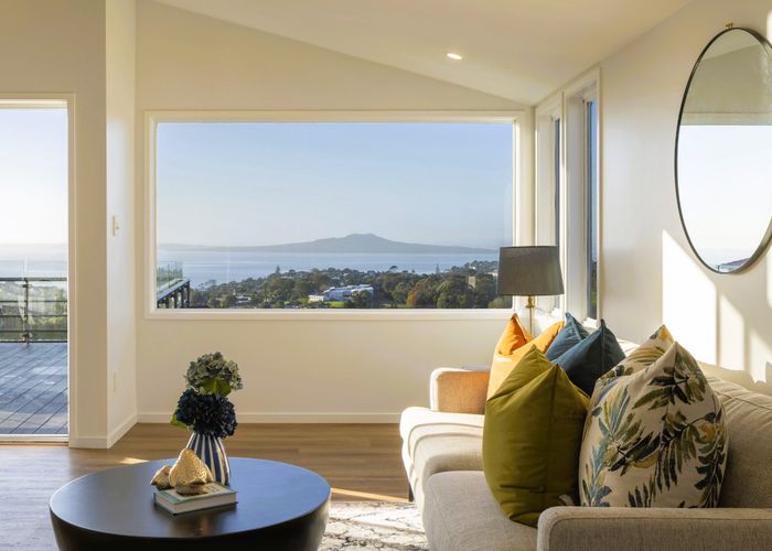  at 94 Knights Road, Rothesay Bay, North Shore City, Auckland