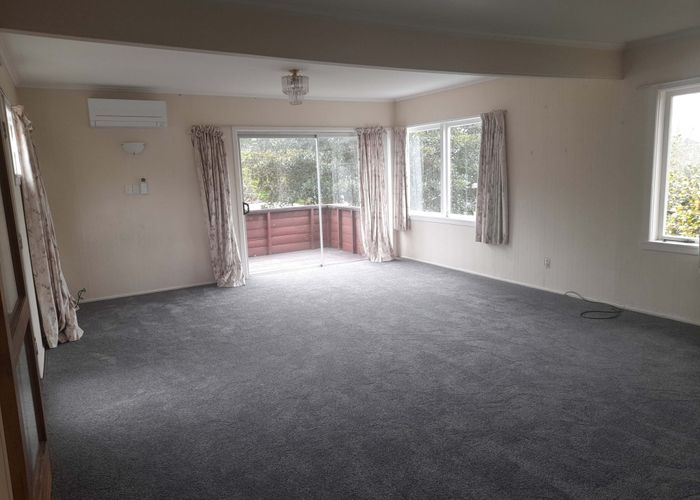  at 18 Heath Avenue, Northcote, North Shore City, Auckland