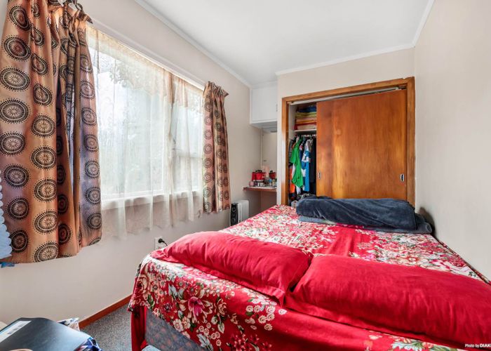 at 2/164 Buckland Road, Mangere East, Auckland