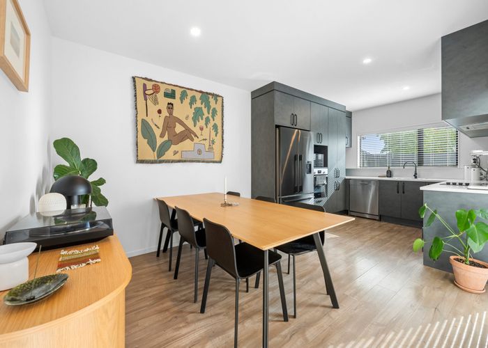  at 15 Korama Lane, New Lynn, Waitakere City, Auckland
