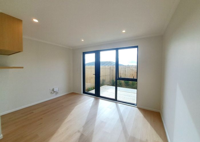  at 2/46 Normandy Place, Henderson, Waitakere City, Auckland