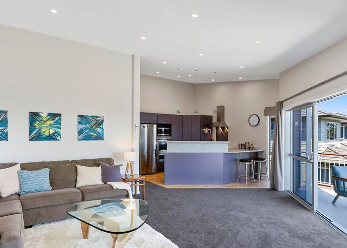  at 1/40 Poto Road, Normandale, Lower Hutt