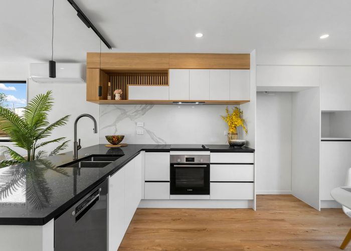  at 1-8/42 Marvon Downs Avenue, Pakuranga Heights, Manukau City, Auckland