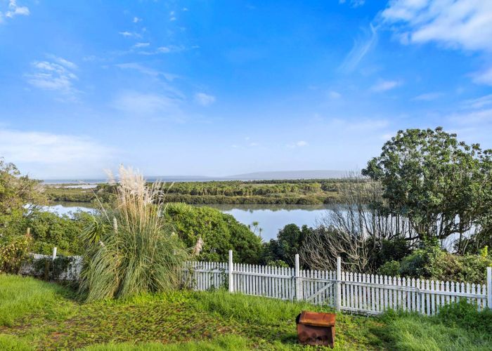  at 10 Pureora Place, Clendon Park, Manukau City, Auckland