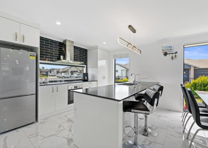 at 90 Hills View Drive, Papamoa, Tauranga, Bay Of Plenty