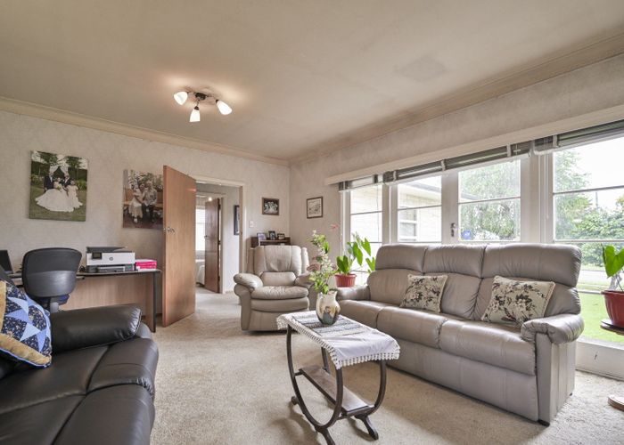  at 1413 Caroline Road, Mayfair, Hastings