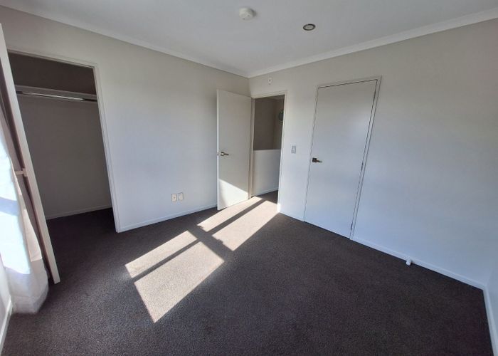 at 2/8 Kerrs Road, Wiri, Manukau City, Auckland