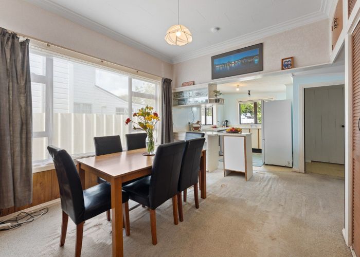 at 4 Roxburgh Grove, Petone, Lower Hutt