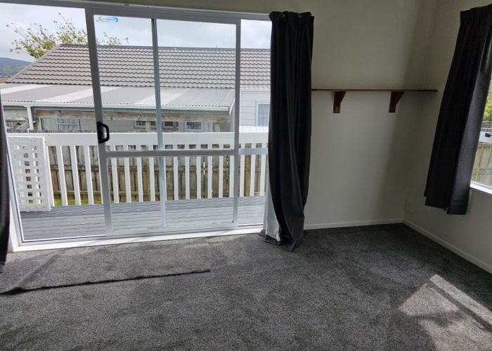  at 33  Guadeloupe Crescent, Grenada Village, Wellington, Wellington