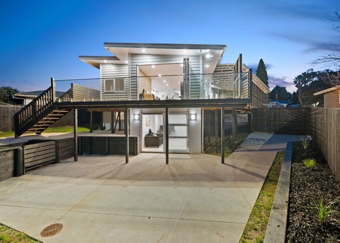  at 40 Lawrence Crescent, Hill Park, Manukau City, Auckland
