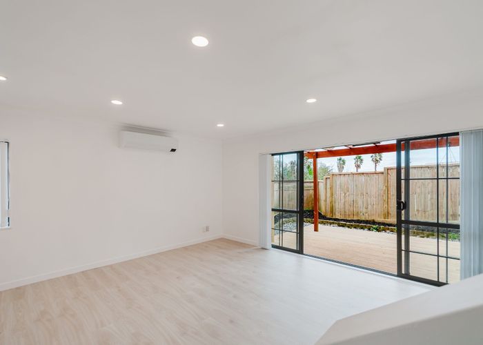  at 4/5 Spencer Road, Oteha, Auckland