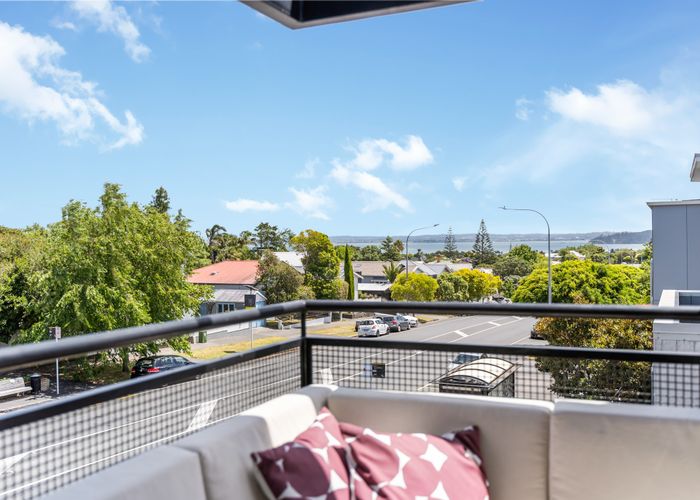  at 19C Garnet Road, Westmere, Auckland