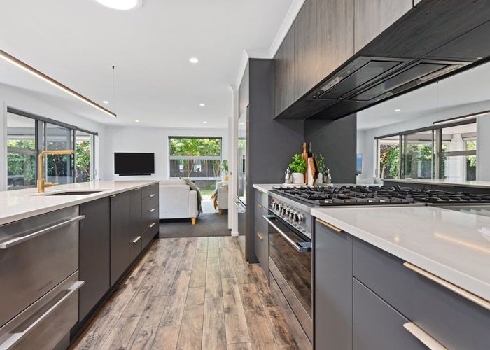  at 21 Kahuparere Crescent, Pyes Pa, Tauranga
