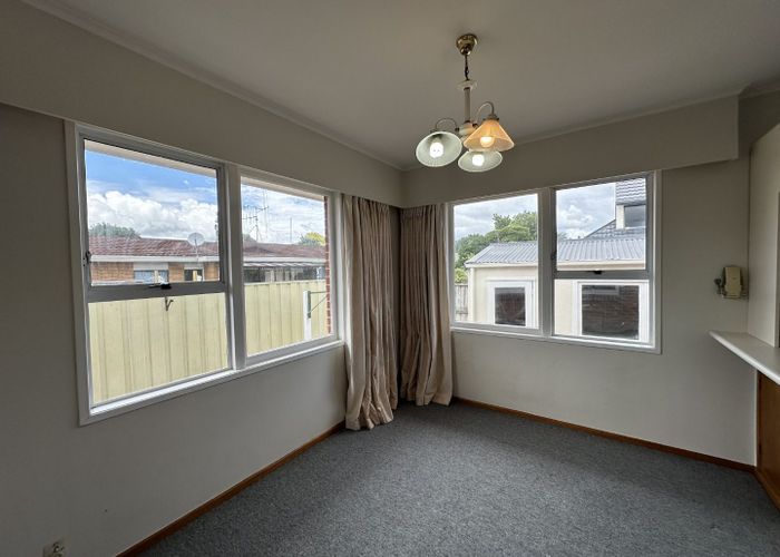  at 100a Sixteenth Avenue, Avenues, Tauranga, Bay Of Plenty