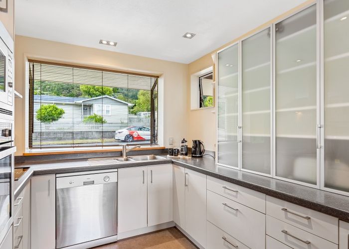  at 17 Zeala Grove, Stokes Valley, Lower Hutt