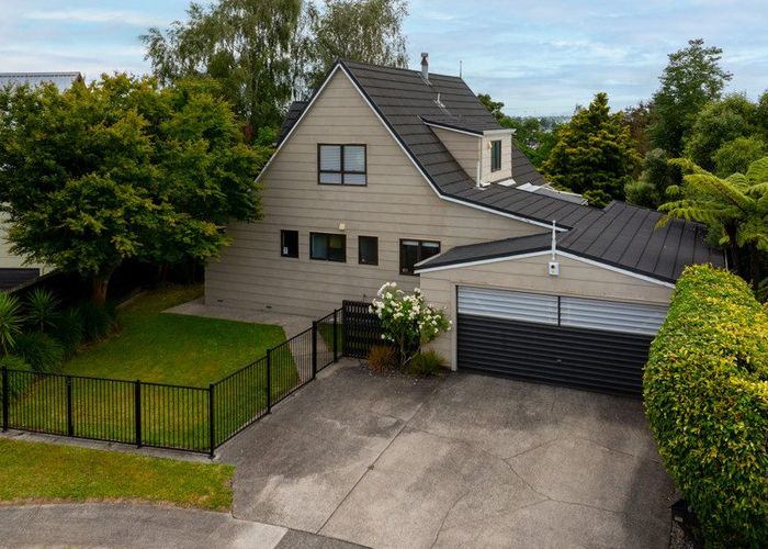  at 6 Deborah Place, Dinsdale, Hamilton