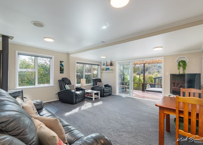  at 29 Jocelyn Crescent, Pinehaven, Upper Hutt